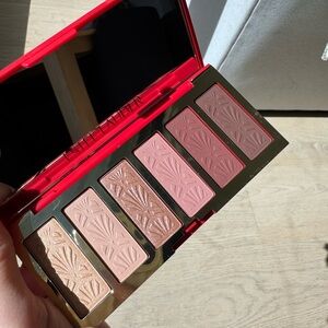 Estee Lauder Pink and Gold Eyeshadow for Radiant Looks